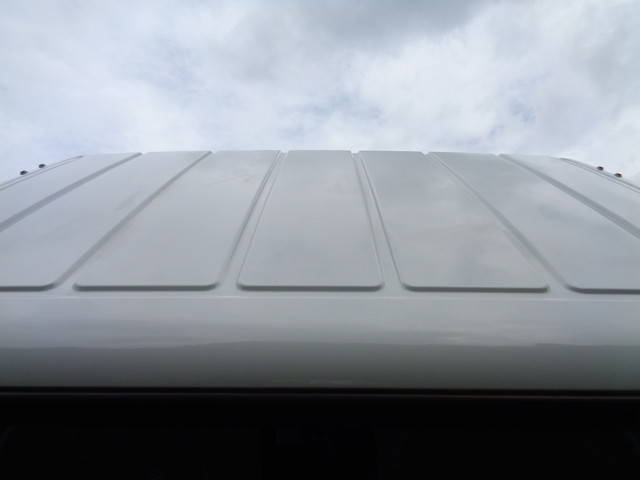 三菱ふそうキャンターコンテナ専用車小型（2t・3t）[写真08]