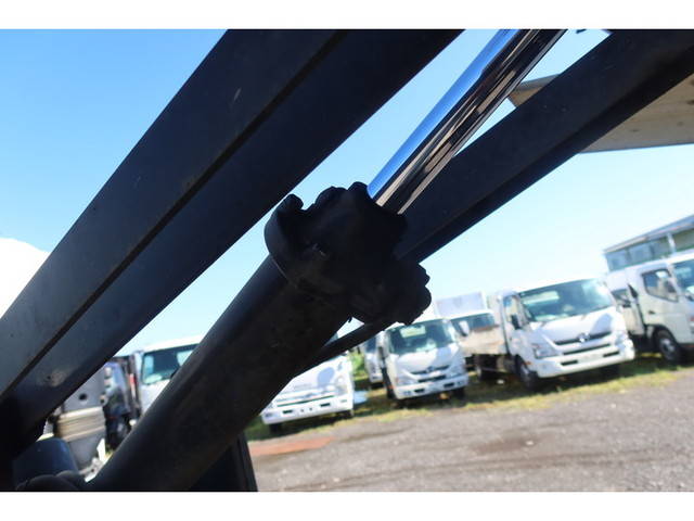 いすゞフォワードダンプ中型（4t）[写真12]