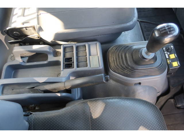 いすゞフォワードダンプ中型（4t）[写真36]