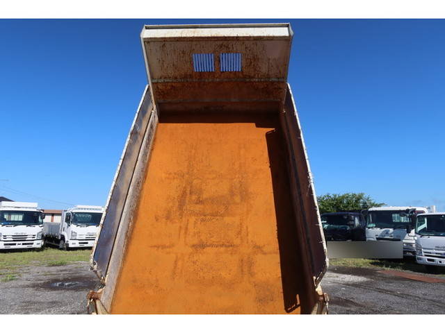 いすゞフォワードダンプ中型（4t）[写真09]