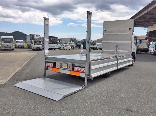 いすゞフォワードアルミブロック中型（4t）[写真02]