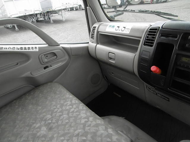 日野デュトロ高所作業車小型（2t・3t）[写真16]