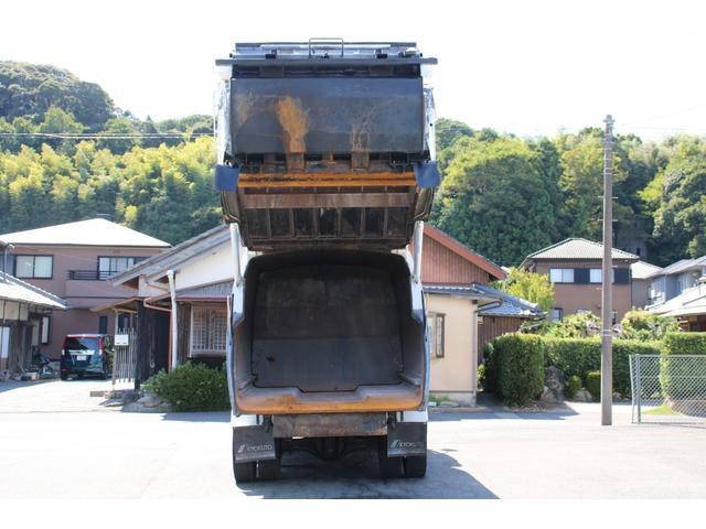 いすゞフォワードパッカー車（塵芥車）増トン（6t・8t）[写真14]