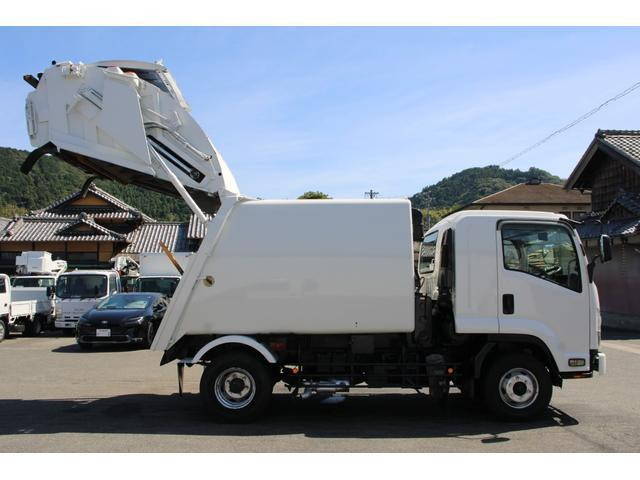 いすゞフォワードパッカー車（塵芥車）増トン（6t・8t）[写真15]
