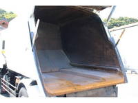 いすゞフォワードパッカー車（塵芥車）増トン（6t・8t）[写真17]