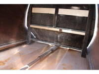 いすゞフォワードパッカー車（塵芥車）増トン（6t・8t）[写真18]