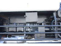 いすゞフォワードパッカー車（塵芥車）増トン（6t・8t）[写真31]