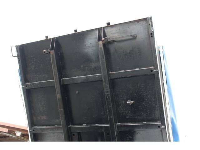 いすゞフォワードダンプ中型（4t）[写真15]