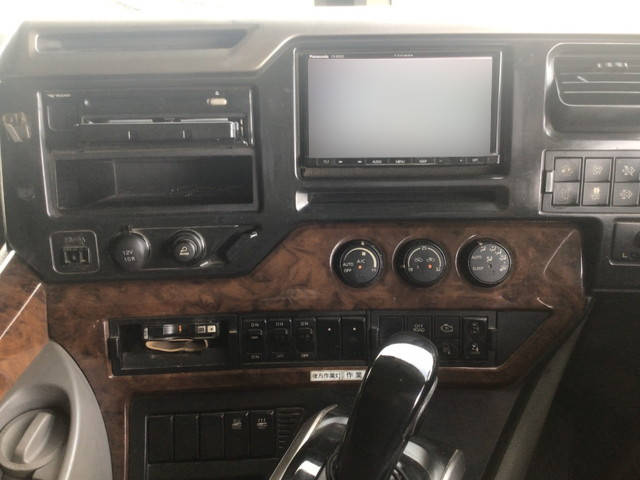 UDトラックスクオンコンテナ専用車大型（10t）[写真29]