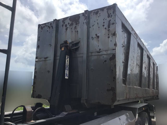 UDトラックスクオンコンテナ専用車大型（10t）[写真07]