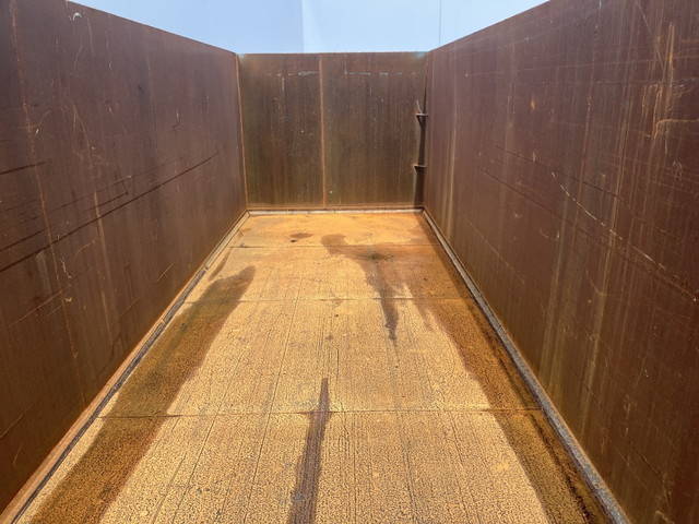 三菱ふそうスーパーグレート深ダンプ（土砂禁ダンプ）大型（10t）[写真09]