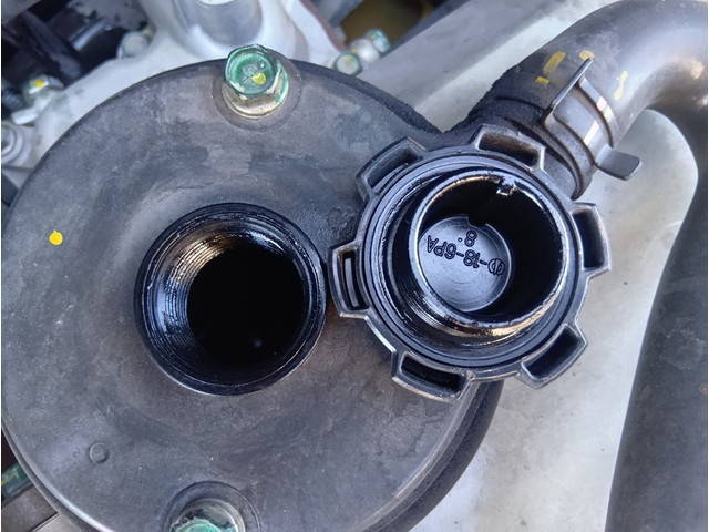 日野プロフィアトレーラーヘッド（トラクターヘッド）大型（10t）[写真10]