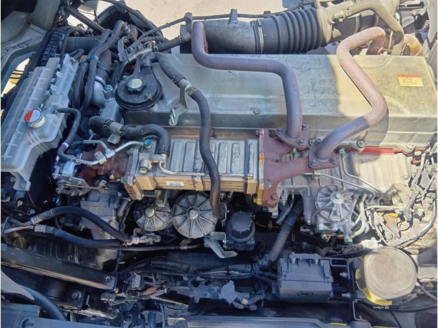 日野プロフィアトレーラーヘッド（トラクターヘッド）大型（10t）[写真12]