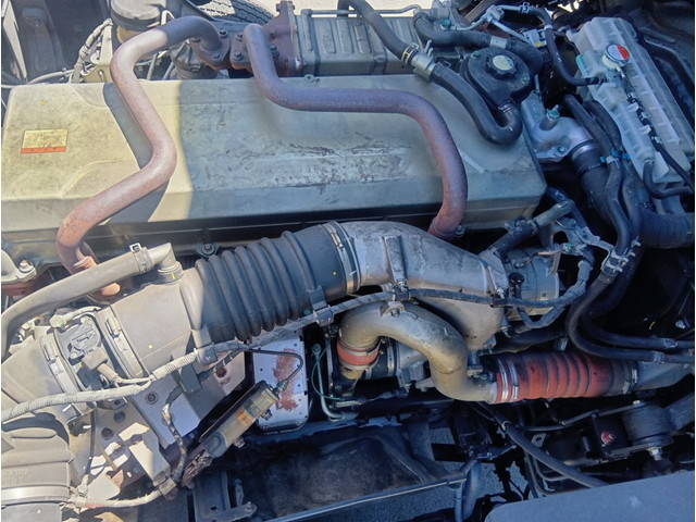 日野プロフィアトレーラーヘッド（トラクターヘッド）大型（10t）[写真13]