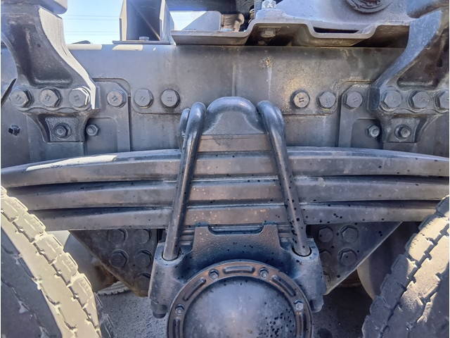 日野プロフィアトレーラーヘッド（トラクターヘッド）大型（10t）[写真14]