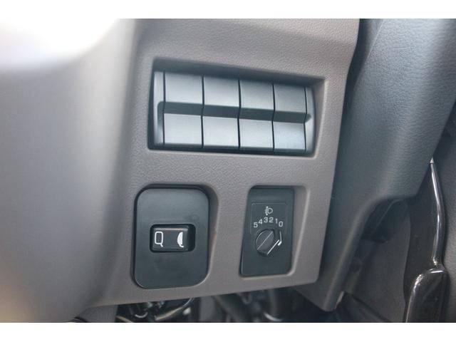 三菱ふそうキャンターダンプ小型（2t・3t）[写真30]