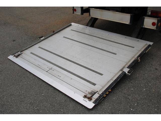 日野デュトロ冷凍車（冷蔵車）小型（2t・3t）[写真12]