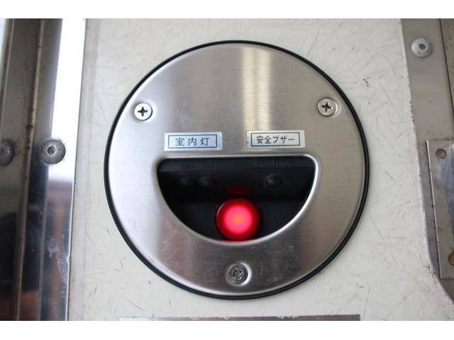 日野デュトロ冷凍車（冷蔵車）小型（2t・3t）[写真18]