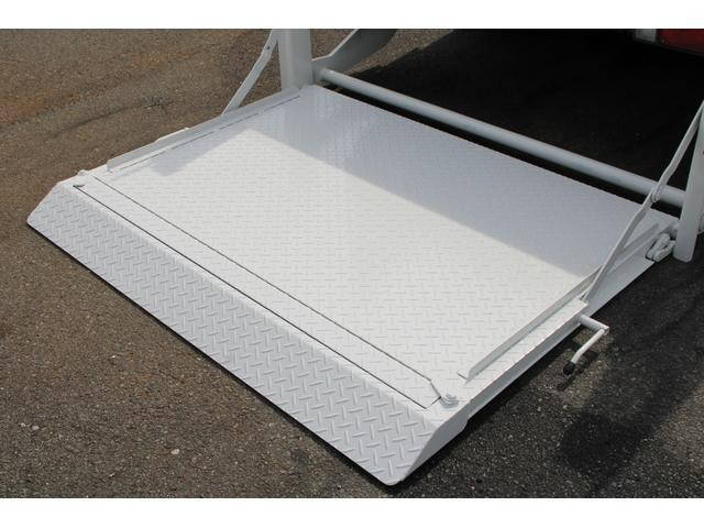 いすゞエルフダブルキャブ（Wキャブ）小型（2t・3t）[写真12]