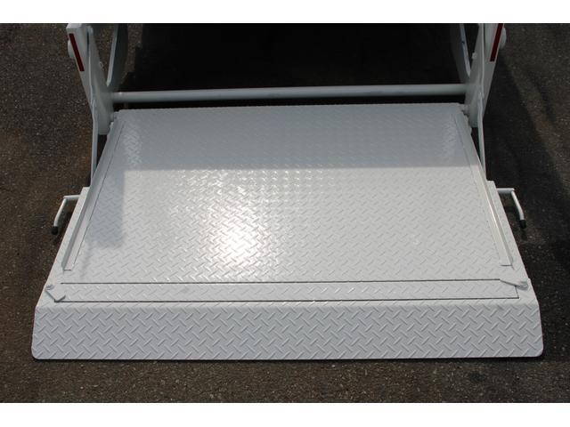 いすゞエルフダブルキャブ（Wキャブ）小型（2t・3t）[写真13]