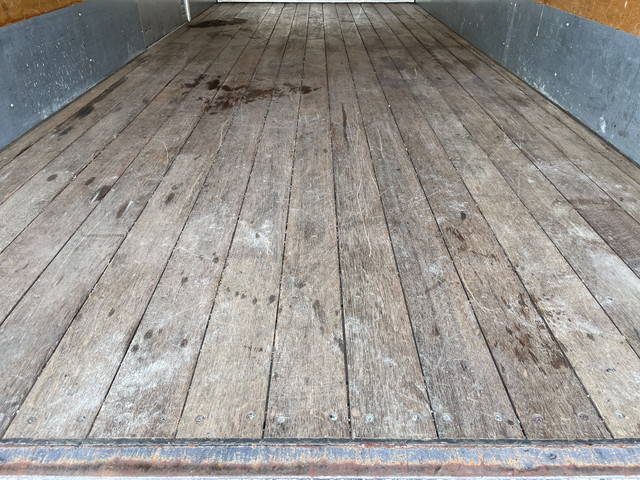 三菱ふそうキャンターアルミバン小型（2t・3t）[写真15]