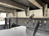 三菱ふそうキャンターアルミバン小型（2t・3t）[写真23]