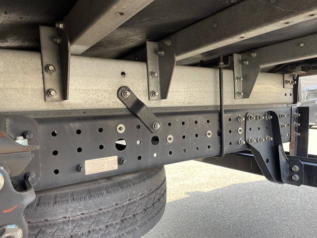 三菱ふそうキャンターアルミバン小型（2t・3t）[写真23]