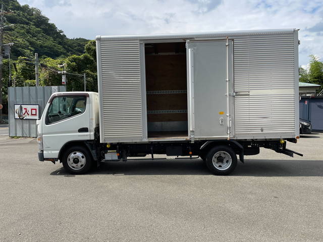 三菱ふそうキャンターアルミバン小型（2t・3t）[写真06]
