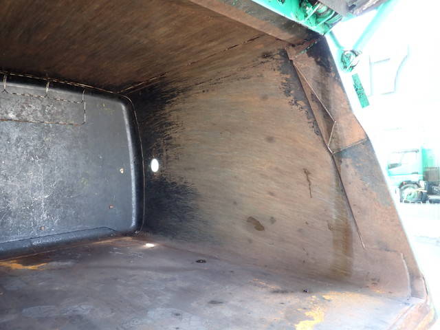 三菱ふそうキャンターパッカー車（塵芥車）小型（2t・3t）[写真17]