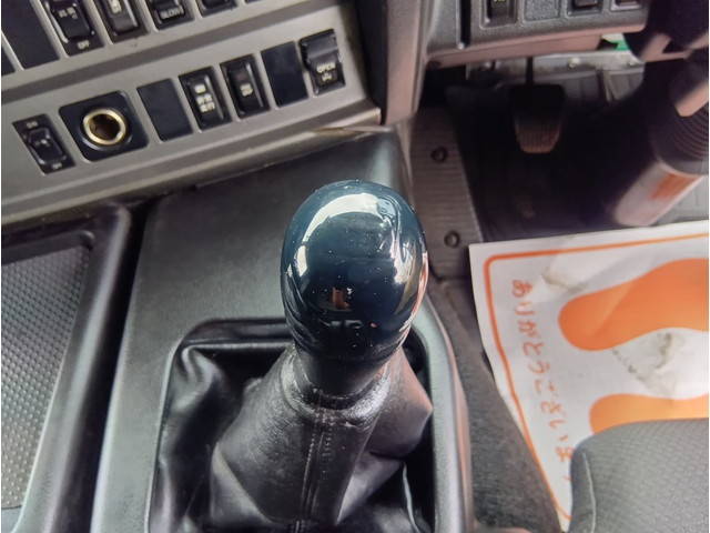 日野プロフィア深ダンプ（土砂禁ダンプ）大型（10t）[写真25]