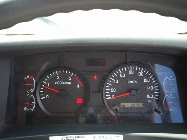 いすゞフォワードクレーン6段中型（4t）[写真37]