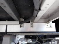 いすゞフォワードアルミウイング中型（4t）[写真18]