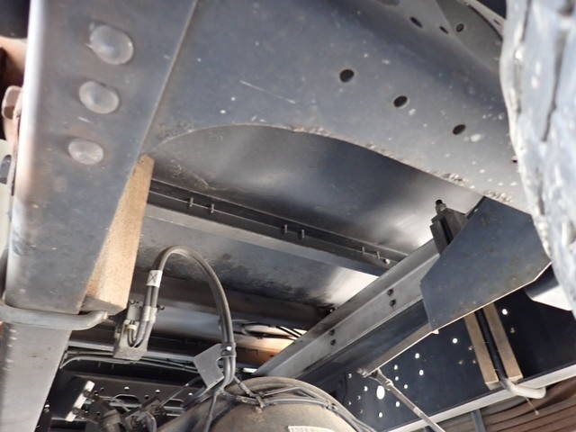 いすゞフォワードアルミウイング中型（4t）[写真22]