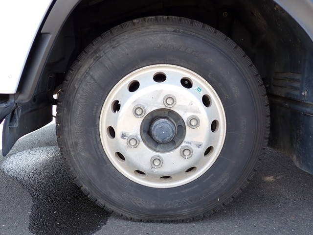 いすゞフォワードアルミウイング中型（4t）[写真23]