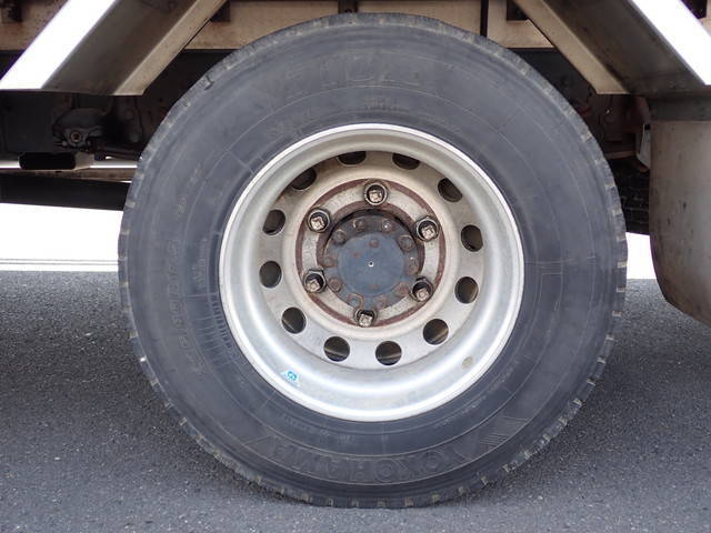 いすゞフォワードアルミウイング中型（4t）[写真24]