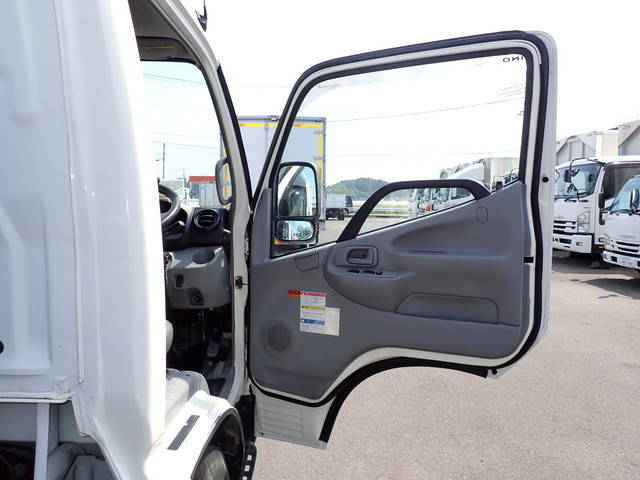 日野デュトロクレーン3段小型（2t・3t）[写真34]