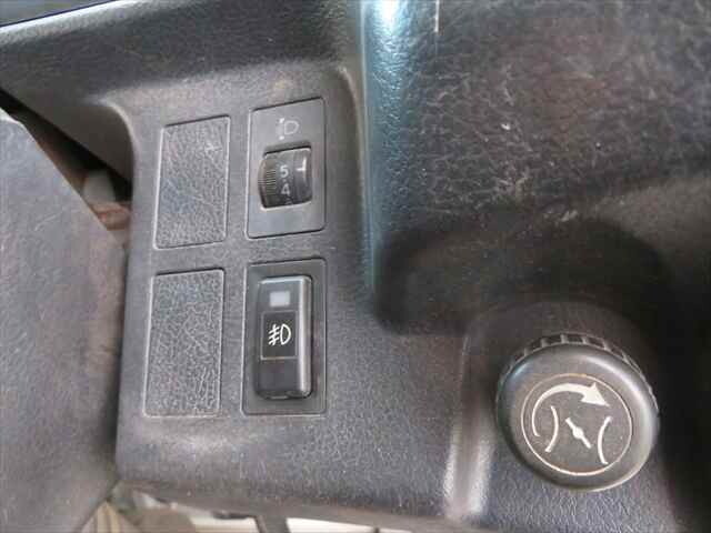 日野レンジャー深ダンプ（土砂禁ダンプ）中型（4t）[写真33]