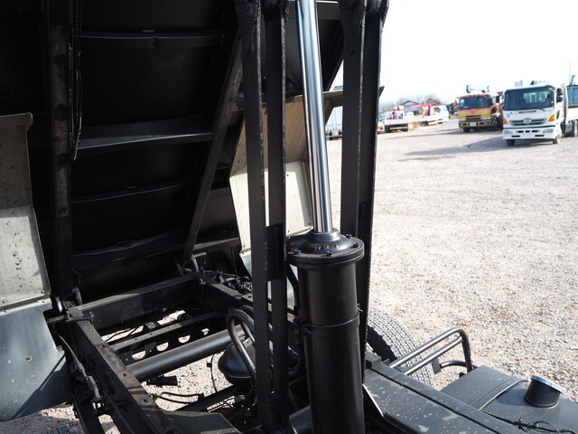 日野レンジャー深ダンプ（土砂禁ダンプ）中型（4t）[写真16]