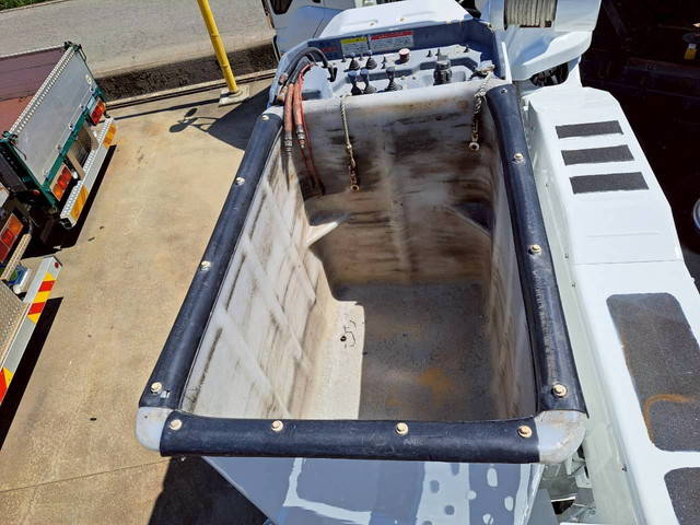 トヨタその他の車種高所作業車小型（2t・3t）[写真08]