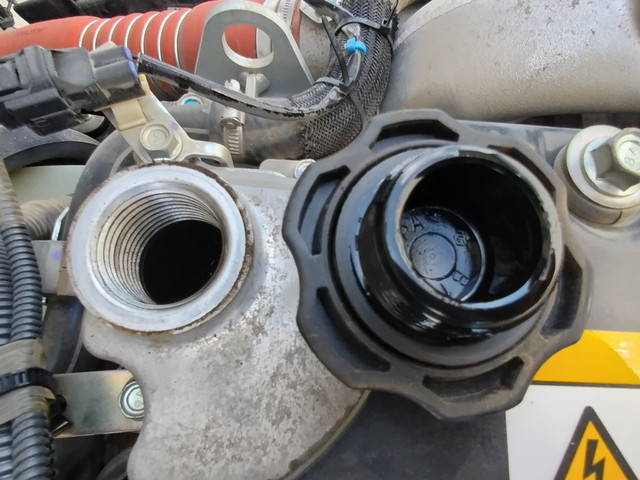 いすゞフォワードダンプ中型（4t）[写真13]