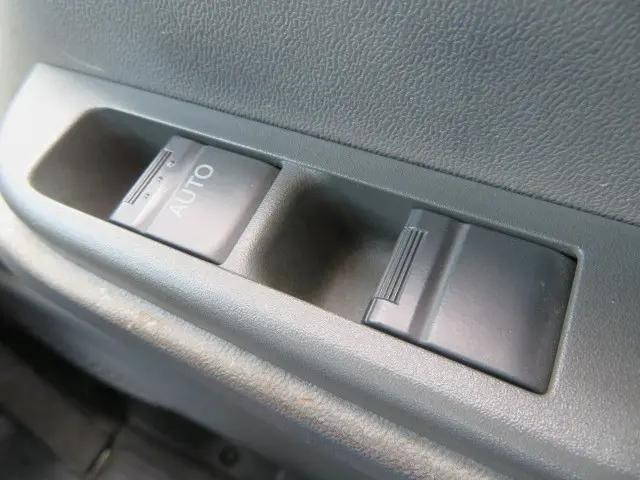 いすゞエルフ平ボディ小型（2t・3t）[写真18]