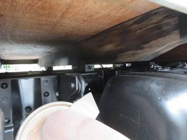 いすゞエルフ平ボディ小型（2t・3t）[写真34]