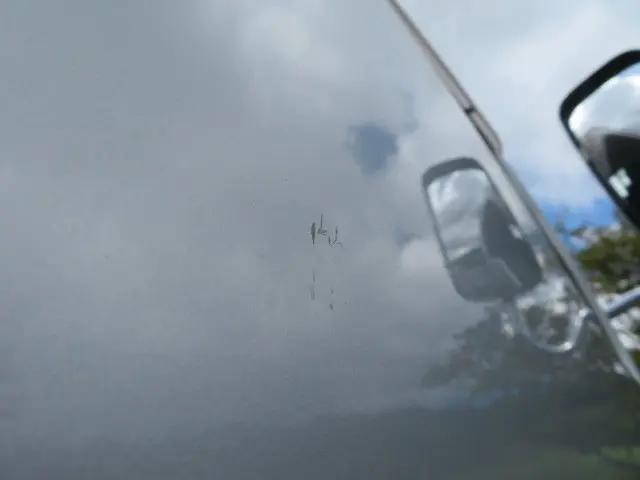 いすゞエルフ平ボディ小型（2t・3t）[写真09]