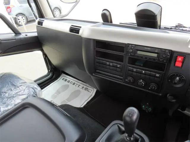 三菱ふそうファイタークレーン4段中型（4t）[写真11]