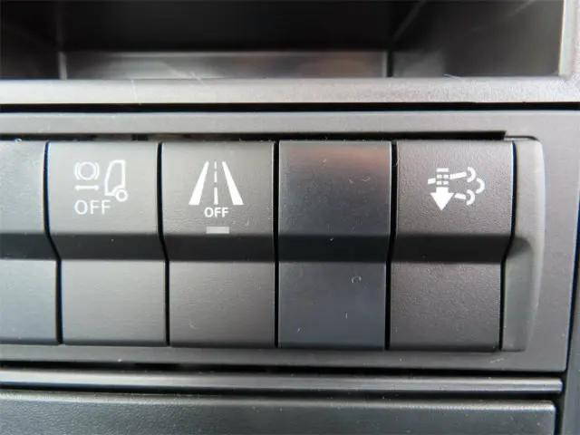 三菱ふそうファイタークレーン4段中型（4t）[写真12]