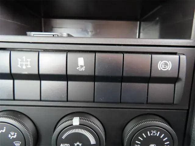 三菱ふそうファイタークレーン4段中型（4t）[写真13]