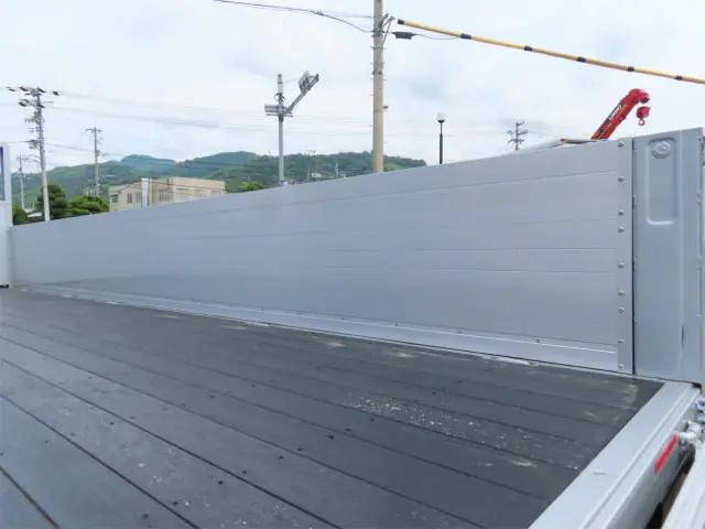 三菱ふそうファイタークレーン4段中型（4t）[写真24]