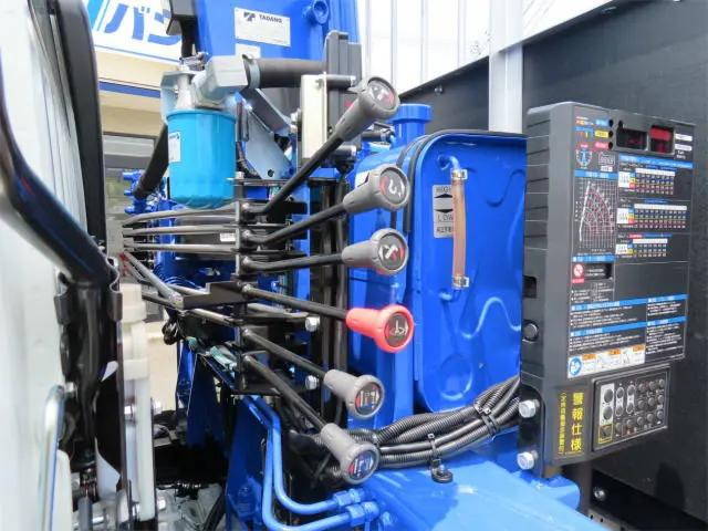 三菱ふそうファイタークレーン4段中型（4t）[写真28]