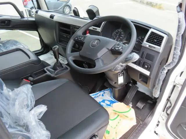 三菱ふそうファイタークレーン4段中型（4t）[写真07]