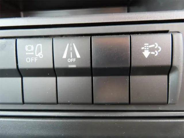 三菱ふそうファイタークレーン4段中型（4t）[写真12]